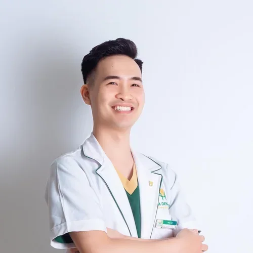 Nha sĩ Lê Văn Hoàn