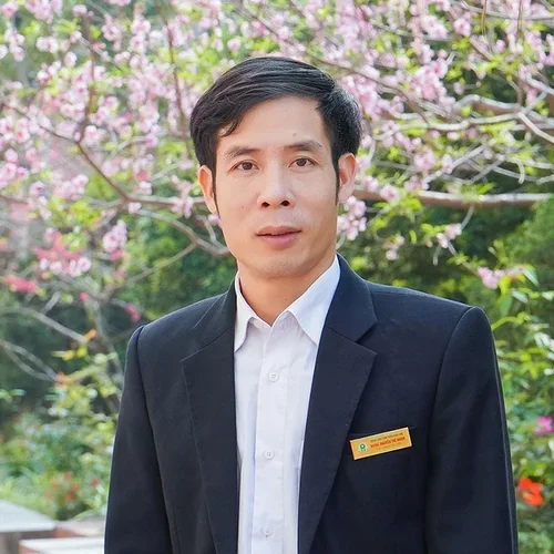 Nha sĩ Nguyễn Thế Khâm
